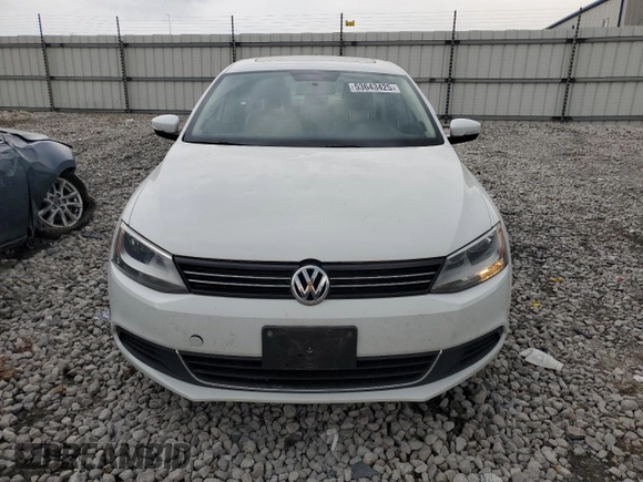 2014 Volkswagen Jetta TDI w/Premium/Nav with VIN 3VWLL7AJ2EM415889, listed as a Copart auction lot 53643425 with 174,183 mi miles and Salvage title. Bid and sale history available at DreamBid. Image 5.