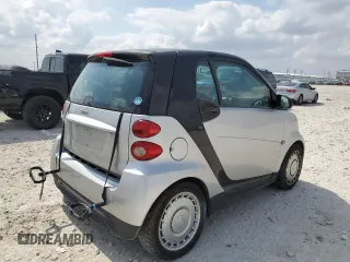 2015 Smart fortwo Passion z VIN WMEEJ3BA1FK793625, wystawiony jako Copart lot #47408555 z przebiegiem 66 795 mil mil oraz Szkody całkowita. Historia ofert i sprzedaży dostępna na DreamBid. Obrazek 3.