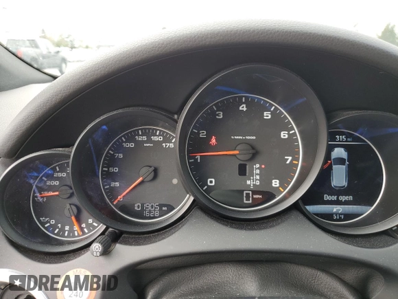 2017 Porsche Cayenne с VIN WP1AA2A27HKA83499, выставлен на аукционе Copart как лот 52364025 с пробегом 101 905 миль миль и Списание • Salvage title. История ставок и продаж доступна на DreamBid. Изображение 9.