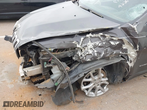 2018 Jeep Cherokee Latitude Plus with VIN 1C4PJLLX7JD524181, listed as a IAAI auction lot 42260205 with Not provided miles and . Bid and sale history available at DreamBid. Image 6.