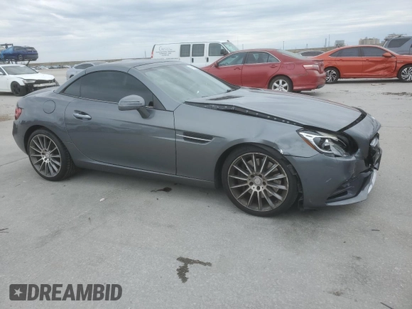 2017 Mercedes-Benz SLC 300 z VIN WDDPK3JA3HF137269, wystawiony jako Copart lot #45907695 z przebiegiem 80 308 mil mil oraz Szkoda całkowita • Salvage title. Historia ofert i sprzedaży dostępna na DreamBid. Obrazek 4.
