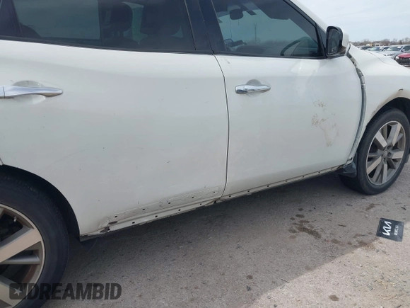 2014 Nissan Pathfinder Platinum with VIN 5N1AR2MN3EC693904, listed as a IAAI auction lot 41774522 with 151,477 mi miles and . Bid and sale history available at DreamBid. Image 6.