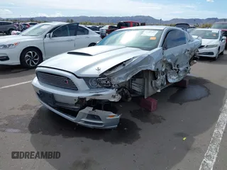 2013 Ford Mustang V6 z VIN 1ZVBP8AM2D5262788, wystawiony jako IAAI lot #41782437 z przebiegiem 54 013 mil mil oraz . Historia ofert i sprzedaży dostępna na DreamBid. Obrazek 18.