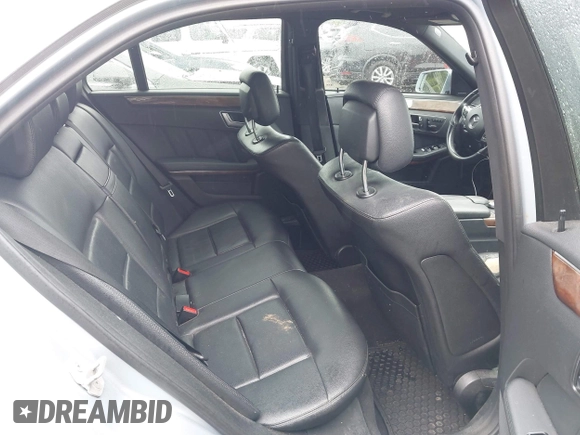 2013 Mercedes-Benz E 350 Luxury z VIN WDDHF8JB2DA675225, wystawiony jako IAAI lot #42316651 z przebiegiem 127 087 mil mil oraz . Historia ofert i sprzedaży dostępna na DreamBid. Obrazek 8.