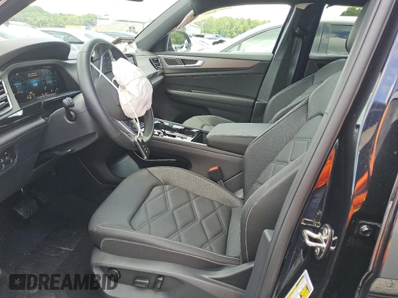 2025 Volkswagen Atlas SE with VIN 1V2WE2CA4SC224304, listed as a Copart auction lot 60569065 with 1,524 mi miles and Salvage title. Bid and sale history available at DreamBid. Image 7.