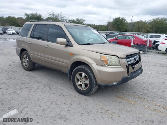 2006 Honda Pilot EX-L with VIN 5FNYF28566B010295, listed as a IAAI auction lot 41654433 with 302,539 mi miles. Bid and sale history available at carsss.com. Image 1.