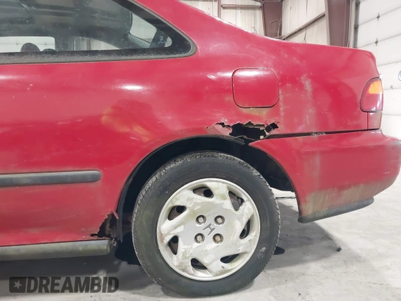 1993 Honda Civic z VIN 1HGEJ1259PL057941, wystawiony jako IAAI lot #41773584 z przebiegiem 100 788 mil mil oraz . Historia ofert i sprzedaży dostępna na DreamBid. Obrazek 6.