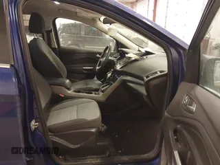 2014 Ford Escape SE z VIN 1FMCU9GX1EUD19721, wystawiony jako IAAI lot #41365586 z przebiegiem 146 219 mil mil oraz . Historia ofert i sprzedaży dostępna na DreamBid. Obrazek 5.