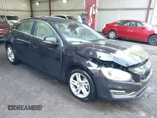 2014 Volvo S60 T5 с VIN YV1612FS3E2277310, выставлен на аукционе IAAI как лот 42488285 с пробегом 80 752 миль миль и . История ставок и продаж доступна на DreamBid. Изображение 1.