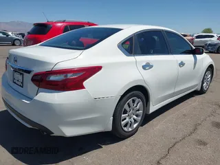 2018 Nissan Altima 2.5 SR with VIN 1N4AL3AP6JC299492, listed as a IAAI auction lot 42137817 with 109,367 mi miles. Bid and sale history available at carsss.com. Image 4.