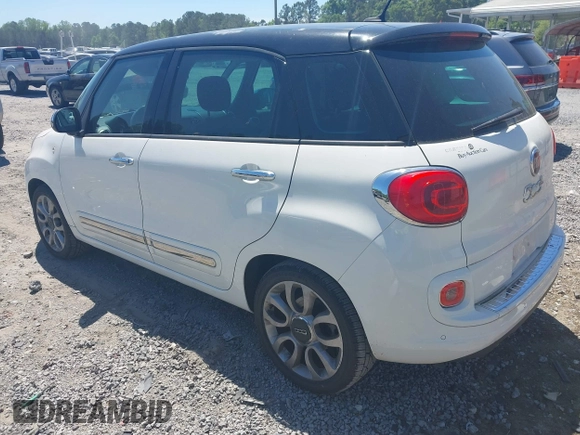 2014 FIAT 500L Lounge with VIN ZFBCFACH8EZ005469, listed as a IAAI auction lot 42002547 with 114,769 mi miles. Bid and sale history available at carsss.com. Image 3.