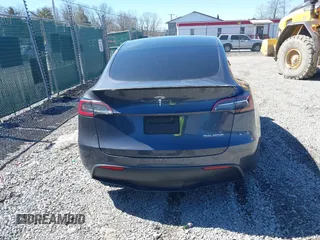 2021 Tesla Model Y Performance with VIN 5YJYGDEF1MF268405, listed as a IAAI auction lot 41818331 with 43,621 mi miles and . Bid and sale history available at DreamBid. Image 16.