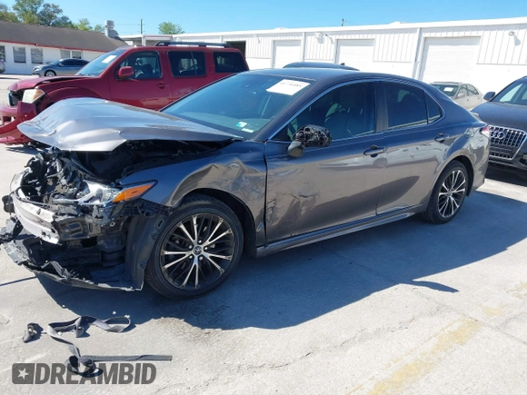 2020 Toyota Camry SE with VIN 4T1G11AK2LU927172, listed as a IAAI auction lot 41736085 with 191,512 mi miles. Bid and sale history available at carsss.com. Image 2.