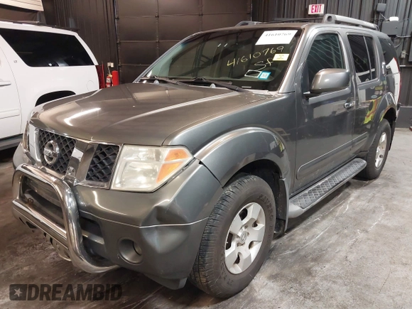 2005 Nissan Pathfinder SE with VIN 5N1AR18U95C730255, listed as a IAAI auction lot 41610769 with 154,252 mi miles. Bid and sale history available at carsss.com. Image 19.