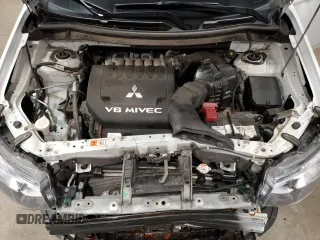 2015 Mitsubishi Outlander GT z VIN JA4JZ4AXXFZ013771, wystawiony jako Copart lot #60136855 z przebiegiem 175 489 mil mil oraz Szkoda całkowita • Salvage title. Historia ofert i sprzedaży dostępna na DreamBid. Obrazek 12.