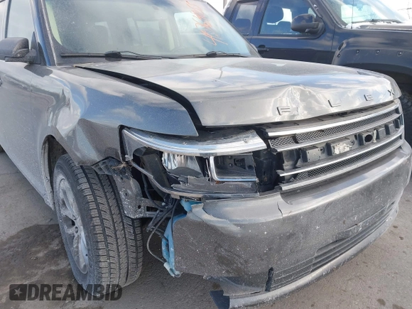 2016 Ford Flex SE with VIN 2FMGK5B88GBA18405, listed as a IAAI auction lot 40764055 with 285,137 mi miles. Bid and sale history available at carsss.com. Image 6.