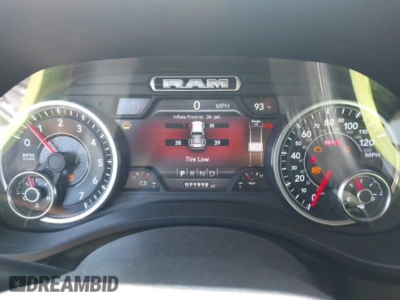 2021 Ram 1500 Big Horn z VIN 1C6RREFT1MN769814, wystawiony jako IAAI lot #42052424 z przebiegiem 71 958 mil mil oraz . Historia ofert i sprzedaży dostępna na DreamBid. Obrazek 7.