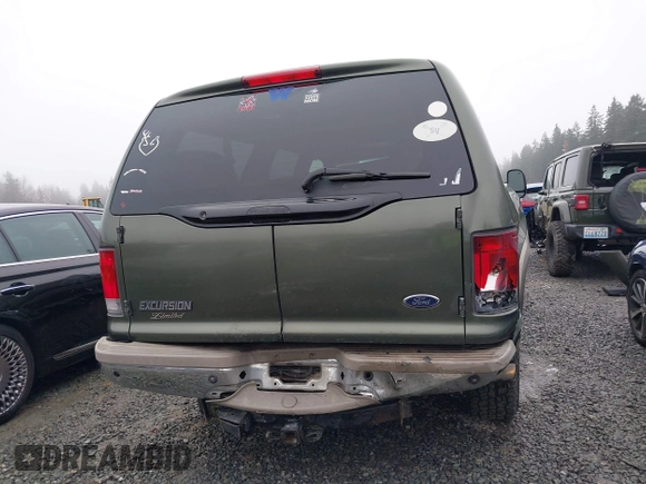2002 Ford Excursion Limited с VIN 1FMNU43S02ED21911, выставлен на аукционе IAAI как лот 41318676 с пробегом 423 528 миль миль и . История ставок и продаж доступна на DreamBid. Изображение 16.