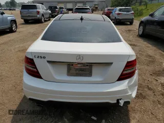 2015 Mercedes-Benz C 250 with VIN WDDGJ4HB4FG366249, listed as a Copart auction lot 59894625 with 92,439 mi miles and Clean title. Bid and sale history available at DreamBid. Image 6.