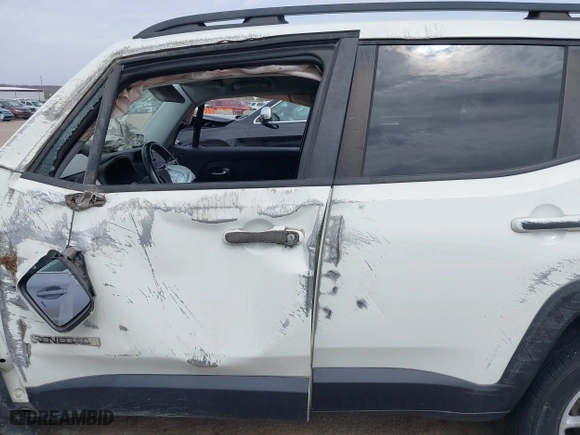 2017 Jeep Renegade Altitude with VIN ZACCJBBB2HPE57919, listed as a IAAI auction lot 41803327 with 142,912 mi miles. Bid and sale history available at carsss.com. Image 14.