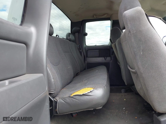 2006 Chevrolet Silverado 1500 LT1 with VIN 2GCEC19V861124371, listed as a IAAI auction lot 41776154 with 222,653 mi miles. Bid and sale history available at carsss.com. Image 8.