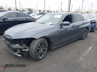2022 BMW 3 Series 330i z VIN 3MW5R1J01N8C33802, wystawiony jako IAAI lot #41856666 z przebiegiem 41 095 mil mil oraz . Historia ofert i sprzedaży dostępna na DreamBid. Obrazek 2.