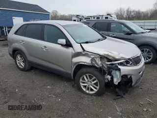 2015 Kia Sorento LX with VIN 5XYKTCA69FG562972, listed as a Copart auction lot 53233305 with 145,573 mi miles and Clean Title. Bid and sale history available at carsss.com. Image 4.