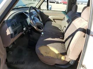 1992 Ford F-250 with VIN 1FTHX26M3NKB11741, listed as a Copart auction lot 78205284 with 198,113 mi miles and Clean Title. Bid and sale history available at carsss.com. Image 7.