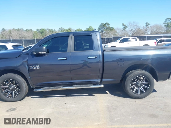2018 Ram 1500 Big Horn z VIN 1C6RR7GG0JS218820, wystawiony jako IAAI lot #41747621 z przebiegiem 114 959 mil mil oraz . Historia ofert i sprzedaży dostępna na DreamBid. Obrazek 14.