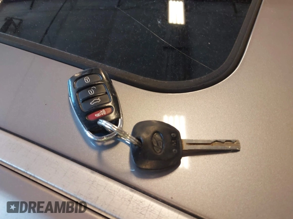 2007 Hyundai Azera SE z VIN KMHFC46F87A173110, wystawiony jako IAAI lot #42275974 z przebiegiem 208 901 mil mil oraz . Historia ofert i sprzedaży dostępna na DreamBid. Obrazek 11.
