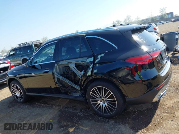 2024 Mercedes-Benz GLC 300 z VIN W1NKM4HB2RF190431, wystawiony jako IAAI lot #41859830 z przebiegiem 7 259 mil mil oraz . Historia ofert i sprzedaży dostępna na DreamBid. Obrazek 14.