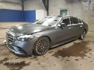 2022 Mercedes-Benz S S 580 with VIN W1K6G7GBXNA125732, listed as a Copart auction lot 87169814 with 33,105 mi miles and Salvage Title. Bid and sale history available at carsss.com. Image 1.
