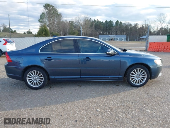 2008 Volvo S80 3.2L with VIN YV1AS982081072485, listed as a IAAI auction lot 41687898 with 1 mi miles. Bid and sale history available at carsss.com. Image 13.