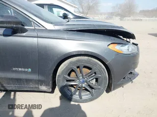 2018 Ford Fusion SE z VIN 3FA6P0LU6JR118226, wystawiony jako IAAI lot #41811406 z przebiegiem 165 352 mil mil oraz . Historia ofert i sprzedaży dostępna na DreamBid. Obrazek 18.