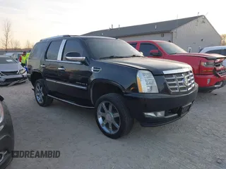 2008 Cadillac Escalade with VIN 1GYFK63898R247222, listed as a IAAI auction lot 41797480 with 208,932 mi miles. Bid and sale history available at carsss.com. Image 1.
