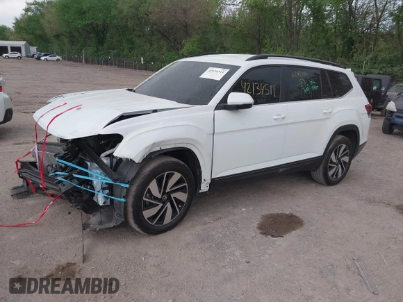 2024 Volkswagen Atlas SE with VIN 1V2HR2CA2RC604880, listed as a IAAI auction lot 42134511 with 11,993 mi miles and . Bid and sale history available at DreamBid. Image 2.
