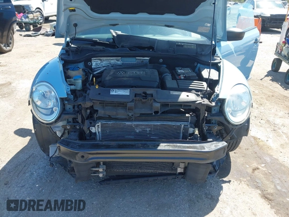 2015 Volkswagen Beetle Fleet Edition with VIN 3VWF17AT8FM644065, listed as a IAAI auction lot 42021412 with 135,525 mi miles and . Bid and sale history available at DreamBid. Image 6.