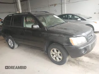 2001 Toyota Highlander z VIN JTEHF21A810020322, wystawiony jako IAAI lot #42472956 z przebiegiem 210 050 mil mil oraz . Historia ofert i sprzedaży dostępna na DreamBid. Obrazek 1.
