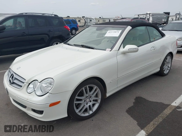 2009 Mercedes-Benz CLK 350 with VIN WDBTK56F89T108814, listed as a IAAI auction lot 42372071 with 45,755 mi miles and . Bid and sale history available at DreamBid. Image 2.