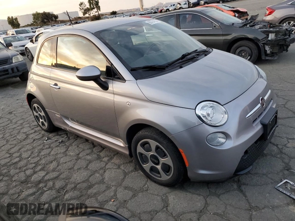 2015 FIAT 500e with VIN 3C3CFFGE4FT672708, listed as a Copart auction lot 80794154 with 75,350 mi miles and Clean Title. Bid and sale history available at carsss.com. Image 4.