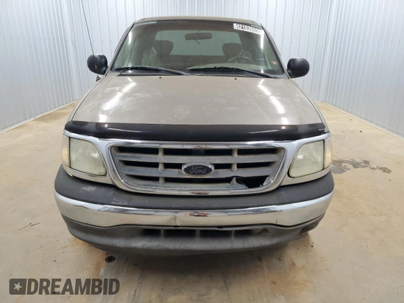 2003 Ford F-150 XL with VIN 1FTRX17L43NB70023, listed as a Copart auction lot 42103605 with 373,478 mi miles and Clean Title. Bid and sale history available at carsss.com. Image 5.