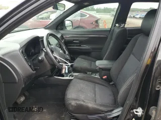 2018 Mitsubishi Outlander ES z VIN JA4AZ3A31JZ051535, wystawiony jako Copart lot #54775705 z przebiegiem 123 776 mil mil oraz Szkoda całkowita • Salvage title. Historia ofert i sprzedaży dostępna na DreamBid. Obrazek 7.