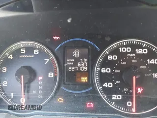 2005 Acura TSX z VIN JH4CL96845C020133, wystawiony jako IAAI lot #42313700 z przebiegiem 227 109 mil mil oraz . Historia ofert i sprzedaży dostępna na DreamBid. Obrazek 7.