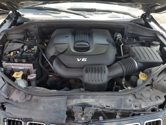 2015 Jeep Grand Cherokee Laredo with VIN 1C4RJFAG5FC230112, listed as a Copart auction lot 50146735 with 0 mi miles and Salvage Title. Bid and sale history available at carsss.com. Image 13.