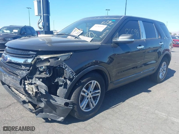 2015 Ford Utility Police Interceptor with VIN 1FM5K8AR0FGA28548, listed as a IAAI auction lot 41282099 with 120,378 mi miles. Bid and sale history available at carsss.com. Image 2.