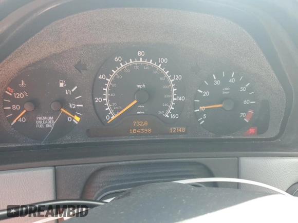 1997 Mercedes-Benz E-Class with VIN WDBJF55F2VJ024815, listed as a Copart auction lot 75228024 with 184,398 mi miles and Non Repairable. Bid and sale history available at carsss.com. Image 9.