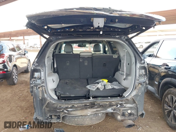 2014 Kia Sorento SX Limited with VIN 5XYKWDA77EG518912, listed as a IAAI auction lot 41865341 with 125,867 mi miles. Bid and sale history available at carsss.com. Image 6.