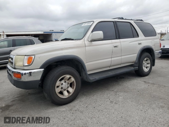 1997 Toyota 4Runner SR5 z VIN JT3GN86R1V0037073, wystawiony jako Copart lot #53815005 z przebiegiem 177 612 mil mil oraz Czysty tytuł • Clean title. Historia ofert i sprzedaży dostępna na DreamBid. Obrazek 1.