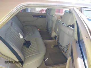 1988 Mercedes-Benz 420 with VIN WDBCA35DXJA370020, listed as a IAAI auction lot 41464756 with 110,166 mi miles. Bid and sale history available at carsss.com. Image 8.