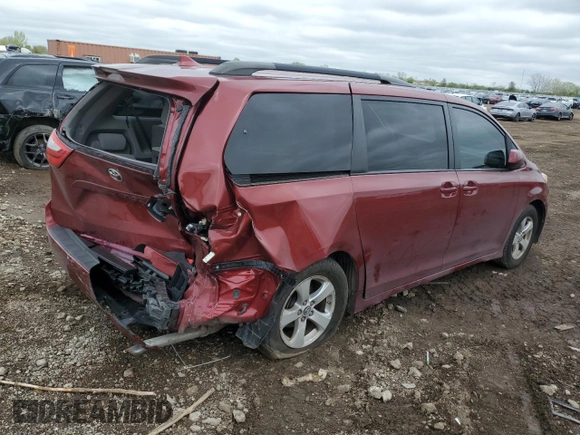 2018 Toyota Sienna LE Auto Access Seat with VIN 5TDKZ3DC4JS910687, listed as a Copart auction lot 55516745 with 67,943 mi miles and Salvage title. Bid and sale history available at DreamBid. Image 3.